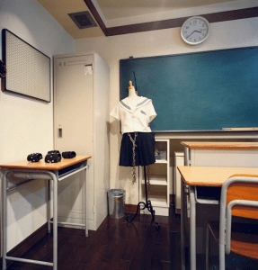 Inside Japanese Love HotelsSchoolgirl